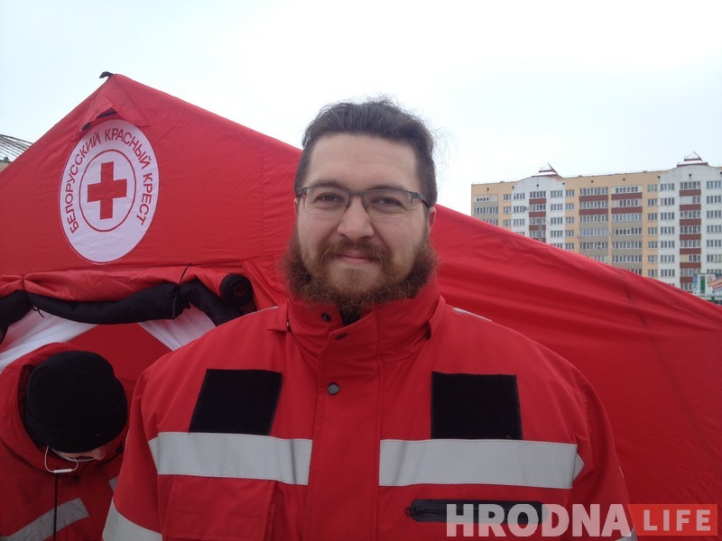 Не дачакаліся маразоў: каля аўтавакзала бясплатна раздаюць чай, супы і пюрэ