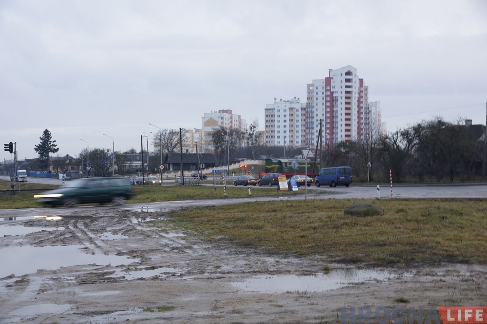 Поўная Забалаць! Грошай на дарогі ў Гродне няма і не будзе. Жыхары кажуць, што гэта парушэнне ўказа прэзідэнта