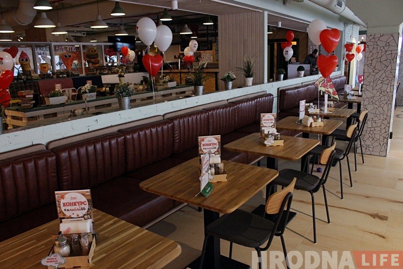 Цяпер у Гродне можна любавацца відамі старога горада з панарамнага ліфта і новай залы "Вялікага буфета" Цяпер у Гродне можна любавацца відамі старога горада з панарамнага ліфта і новай залы "Вялікага буфета"