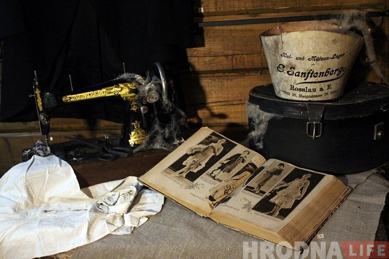 Ад посуду да старых фота: у Музеі Гарадніцы ўзнавілі інтэр'ер тыповага даваеннага гарышча Ад посуду да старых фота: у Музеі Гарадніцы ўзнавілі інтэр'ер тыповага даваеннага гарышча