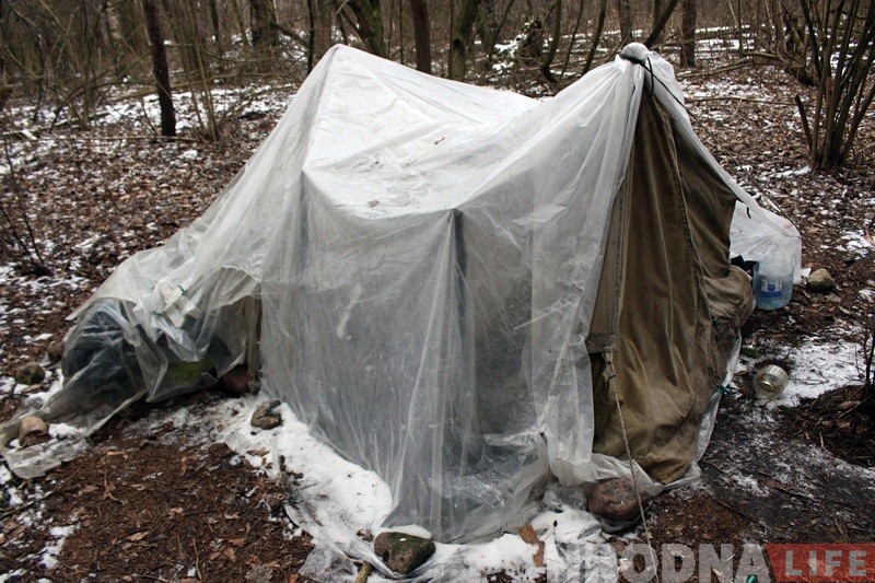 "Гэта не тое жыццё, пра якое я марыла". Дзяўчына-сірата з Гродна чатыры гады жыве ў лесе "Гэта не тое жыццё, пра якое я марыла". Дзяўчына-сірата з Гродна чатыры гады жыве ў лесе