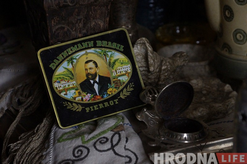 “Навошта цыгарэты, каб не кава?” Пра шкодныя радасці жыцця раскажа выстава ў музеі Паруліса