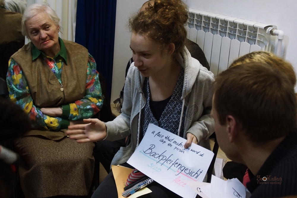 15 моваў за 1,5 гадзіны: у Гродне прайшла "Жывая Бібліятэка: мовы свету"