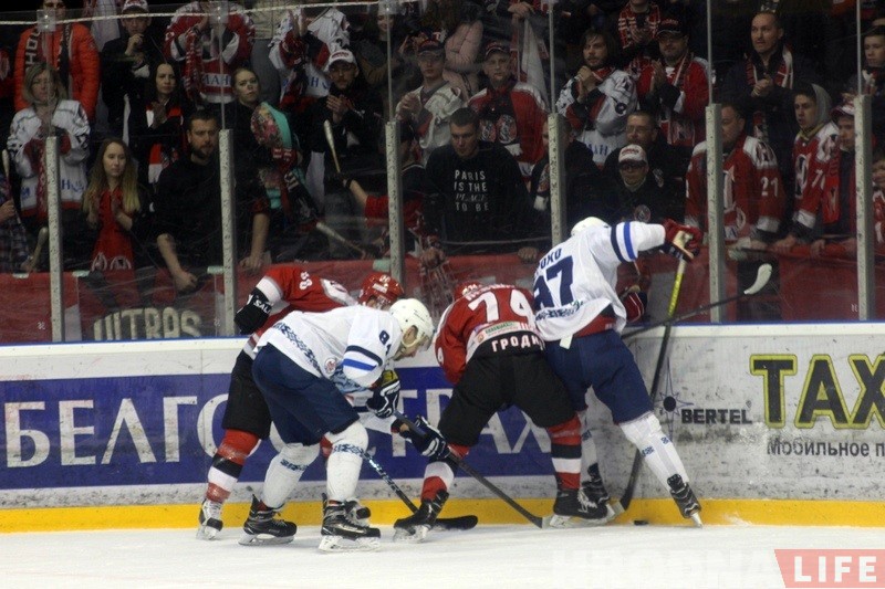 Серыя працягнецца ў Маладзечне: "Нёман" не змог дома абыграць "Дынама" Серыя працягнецца ў Маладзечне: "Нёман" не змог дома абыграць "Дынама"