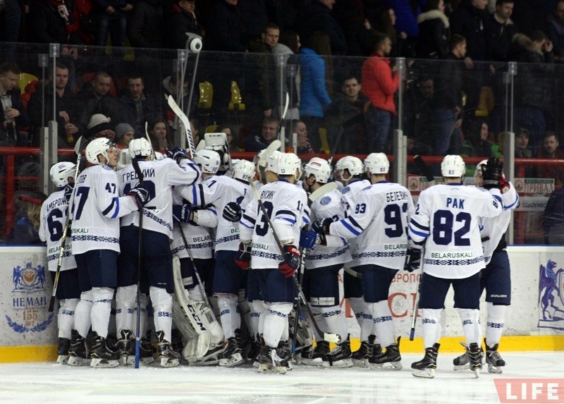 Серыя працягнецца ў Маладзечне: "Нёман" не змог дома абыграць "Дынама" Серыя працягнецца ў Маладзечне: "Нёман" не змог дома абыграць "Дынама"