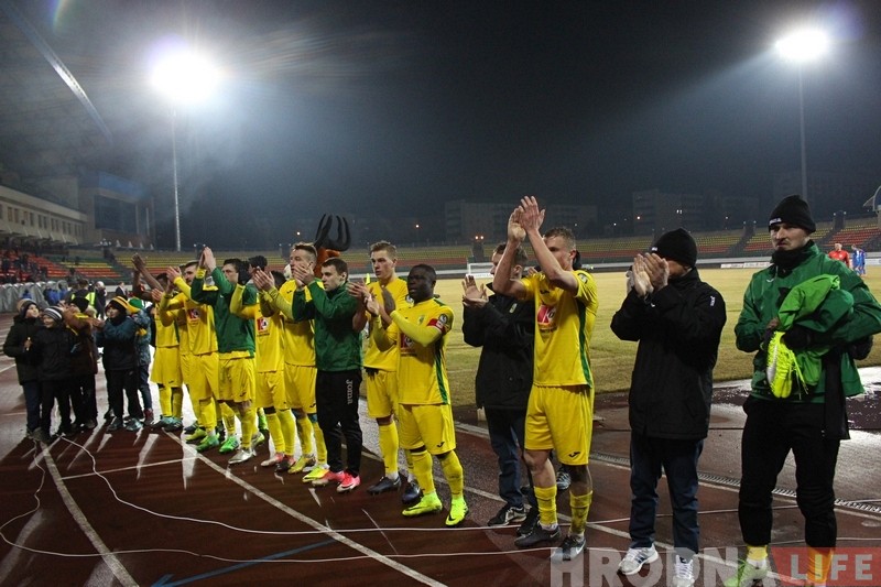 Шануй сваё: фанаты "Нёмана" ў Гродне зладзілі перформанс прысвечаны 100-годдзю БНР