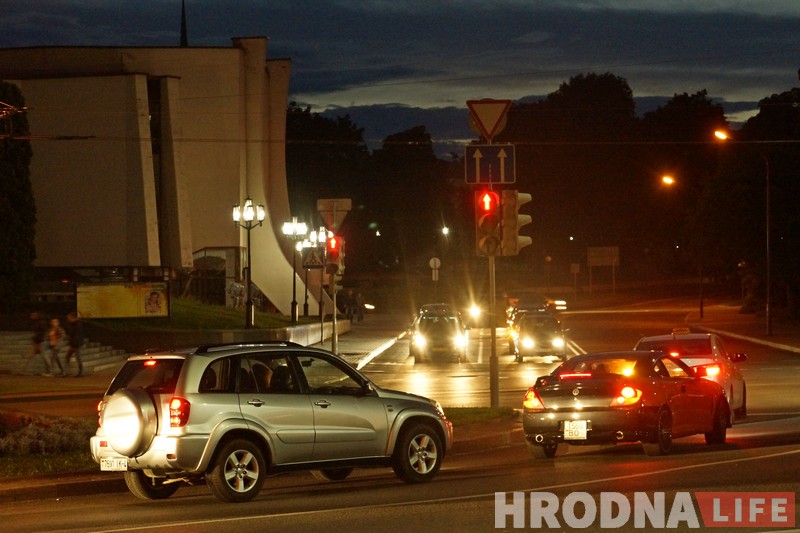Што зменіцца для аўтамабілістаў у бліжэйшы год: аўто падаражэюць нават на 1000 долараў, а разнастайнасці будзе яшчэ менш