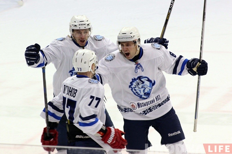 Серыя працягнецца ў Маладзечне: "Нёман" не змог дома абыграць "Дынама" Серыя працягнецца ў Маладзечне: "Нёман" не змог дома абыграць "Дынама"