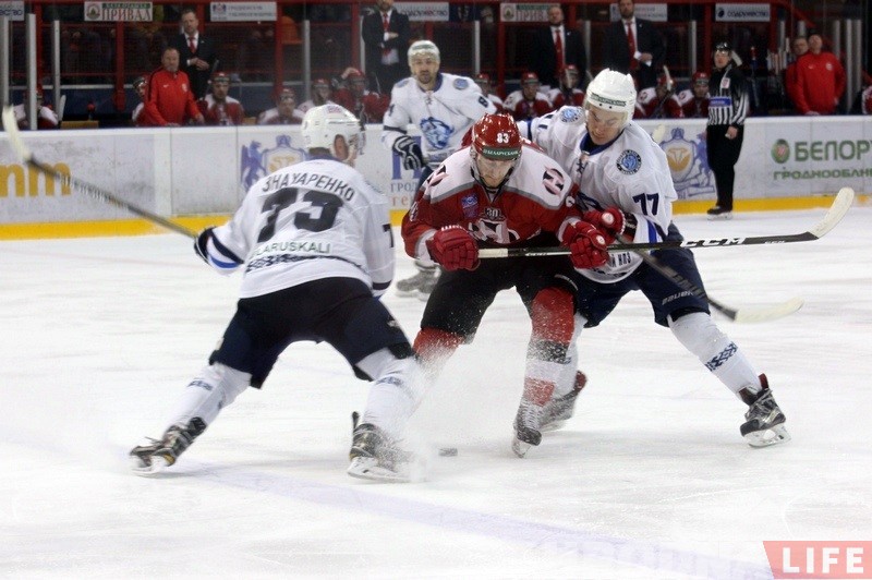 Серыя працягнецца ў Маладзечне: "Нёман" не змог дома абыграць "Дынама" Серыя працягнецца ў Маладзечне: "Нёман" не змог дома абыграць "Дынама"