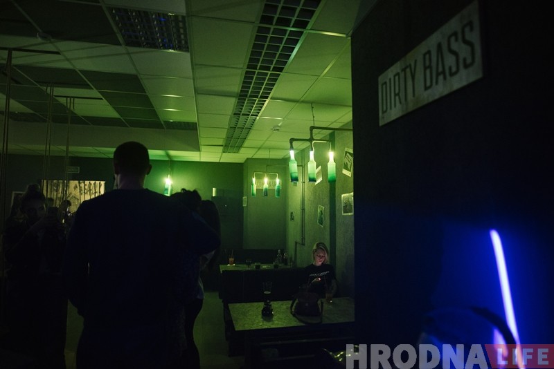 У новым дыскабары «Бардак» можна танцаваць на бочках і паліць кальян у ваннай У новым дыскабары «Бардак» можна танцаваць на бочках і паліць кальян у ваннай