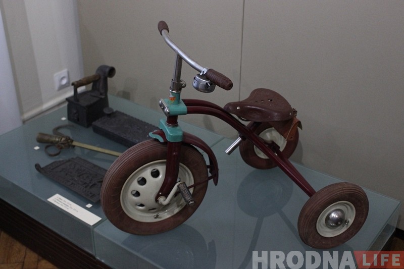 Made in Hrodna. Андрэй Вашкевіч прэзентаваў выставу пра знакамітую, але забытую гродзенскую прамысловасць Made in Hrodna. Андрэй Вашкевіч прэзентаваў выставу пра знакамітую, але забытую гродзенскую прамысловасць