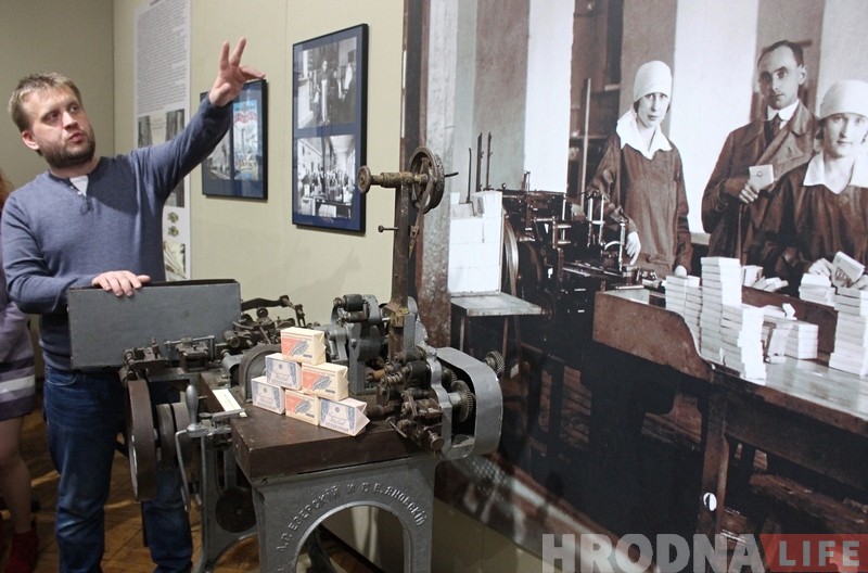 Made in Hrodna. Андрэй Вашкевіч прэзентаваў выставу пра знакамітую, але забытую гродзенскую прамысловасць Made in Hrodna. Андрэй Вашкевіч прэзентаваў выставу пра знакамітую, але забытую гродзенскую прамысловасць