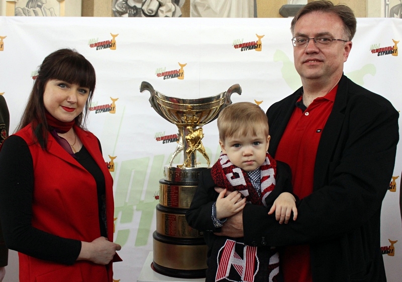 За два гады больш 100 матчаў:  як гродзенская сям'я Мухіных заўзее за "Нёман"