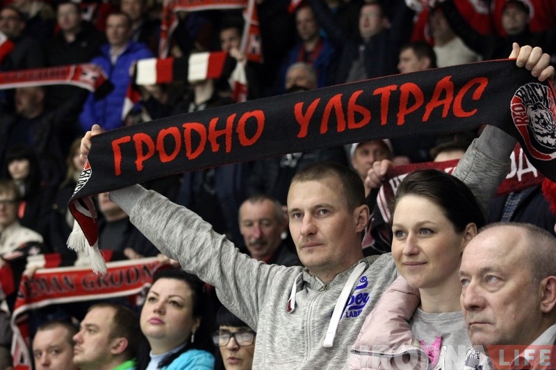 "Нёман" не паказаў дома чэмпіёнскай гульні і прайграў "Юнацтву". Серыя працягнецца ў Мінску "Нёман" не паказаў дома чэмпіёнскай гульні і прайграў "Юнацтву". Серыя працягнецца ў Мінску