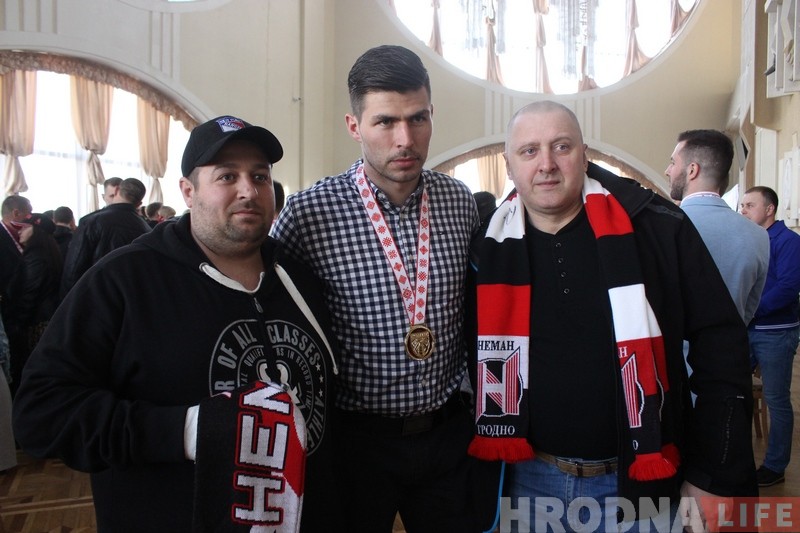 Легіянер "Нёмана" Гжэгаж Пасют пра беларускі хакей: "Многія палякі хацелі б тут гуляць" Легіянер "Нёмана" Гжэгаж Пасют пра беларускі хакей: "Многія палякі хацелі б тут гуляць"