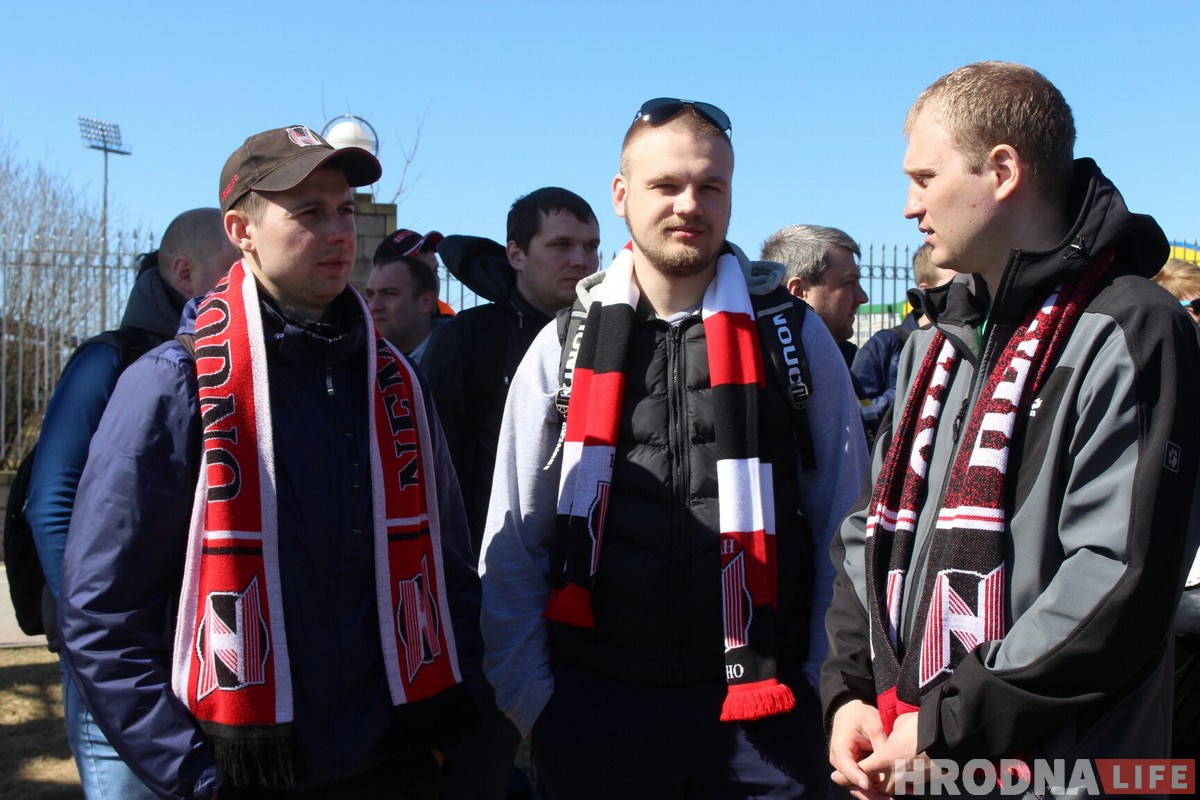 Чырвона-чорная армія гродзенскіх заўзятараў едзе ў Мінск па Кубак краіны Чырвона-чорная армія гродзенскіх заўзятараў едзе ў Мінск па Кубак краіны