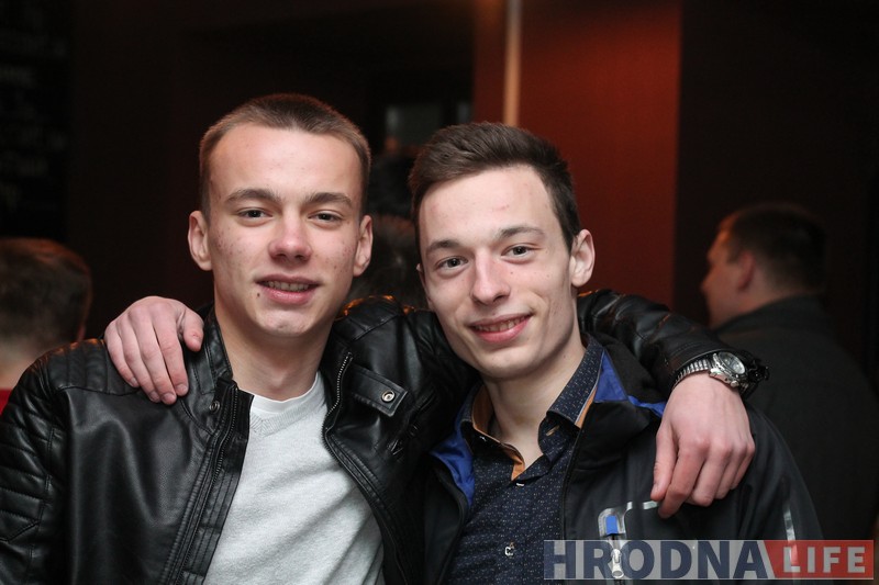 Бар з «агеньчыкам». У Гродне адкрыўся пірацкі “Карсар” Бар з «агеньчыкам». У Гродне адкрыўся пірацкі “Карсар”