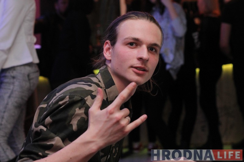 Бар з «агеньчыкам». У Гродне адкрыўся пірацкі “Карсар” Бар з «агеньчыкам». У Гродне адкрыўся пірацкі “Карсар”