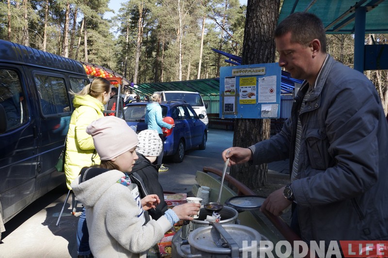 Масавы забег і шарыкі у небе. Як гродзенцы адзначылі Дзень здароўя (Фота) Масавы забег і шарыкі у небе. Як гродзенцы адзначылі Дзень здароўя (Фота)