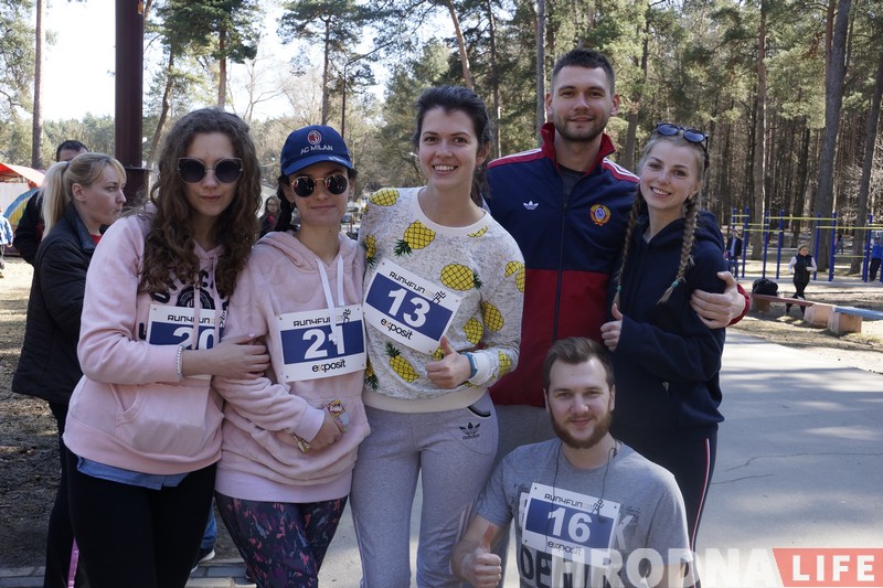 Масавы забег і шарыкі у небе. Як гродзенцы адзначылі Дзень здароўя (Фота) Масавы забег і шарыкі у небе. Як гродзенцы адзначылі Дзень здароўя (Фота)