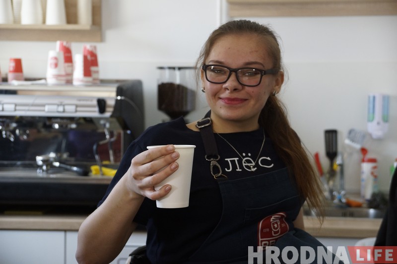 Бариста в инвалидной коляске? Легко! В Лиде прошел первый выпуск школы инклюзивного бариста