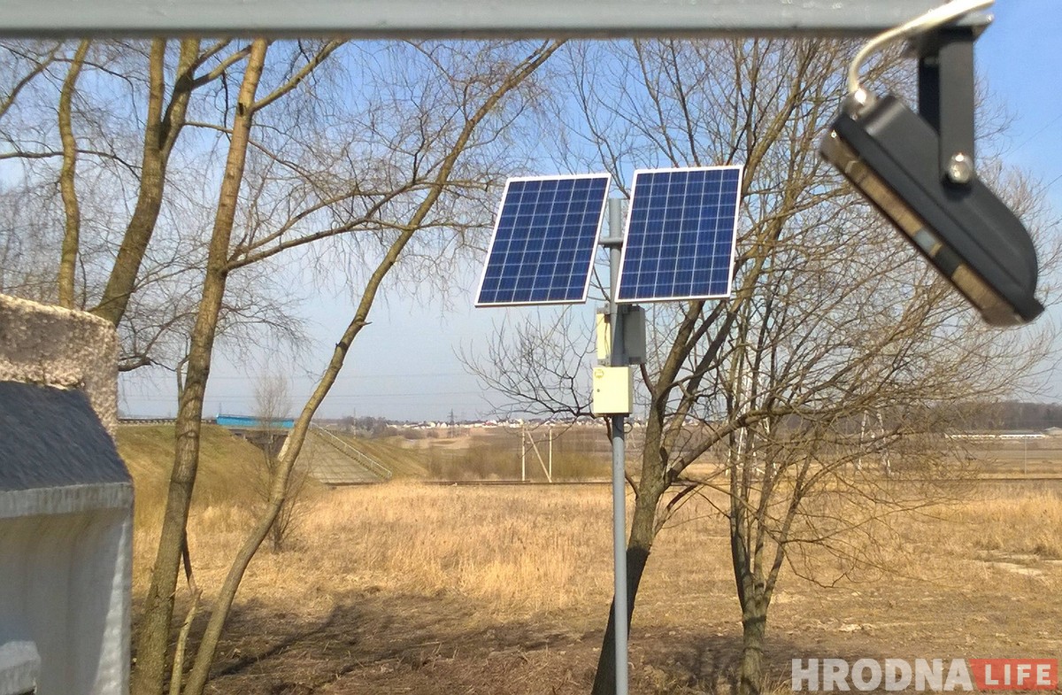 Для асвятлення стэлы на ўездзе ў Гродна выкарысталі сонечную батарэю