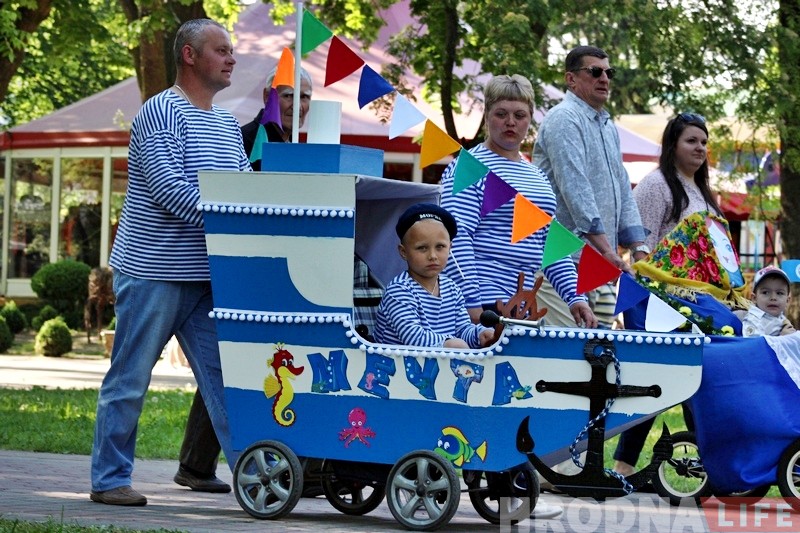 ФОТА: Традыцыйны парад вазкоў прайшоў у Гродне ФОТА: Традыцыйны парад вазкоў прайшоў у Гродне