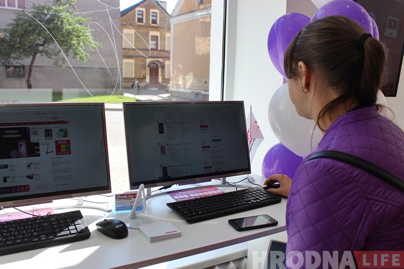 "Забраць замову можна ўжо на наступны дзень". У Гродне адкрыўся пункт выдачы анлайн-гіпермаркета 21vek.by