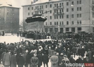Помнікі і святы. Як святкавалі Дзень Перамогі ў пасляваенным Гродне (унікальныя фота)