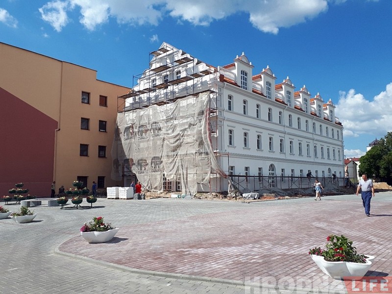 Фотафакт: Сямашка паказаў свой новы аб'ект у цэнтры Гродна Фотафакт: Сямашка паказаў свой новы аб'ект у цэнтры Гродна