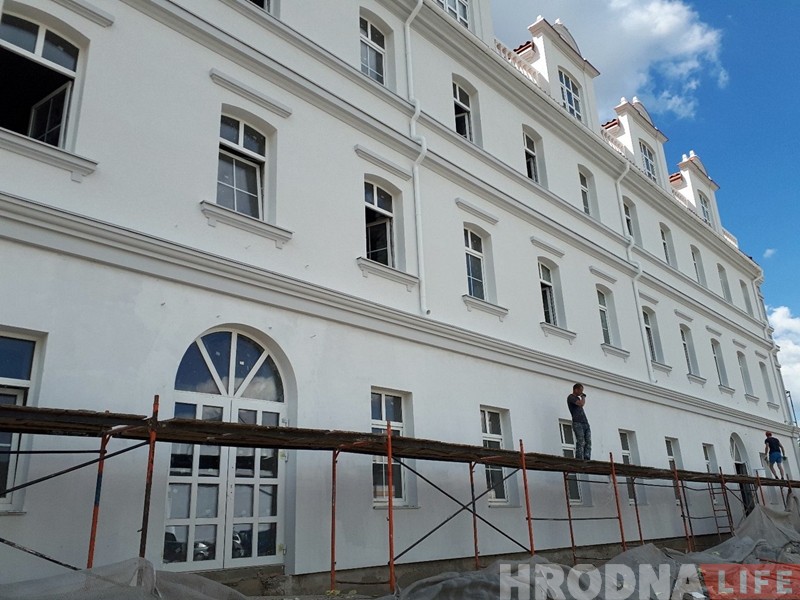 Фотафакт: Сямашка паказаў свой новы аб'ект у цэнтры Гродна Фотафакт: Сямашка паказаў свой новы аб'ект у цэнтры Гродна