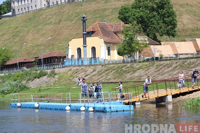 Не только речное такси, но и экскурсии: для прогулок по Неману запустили катера