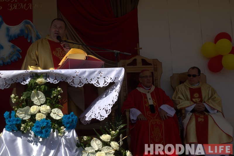 «Упершыню я прыехаў у Гродна на ровары». Арцыбіскуп Тадэвуш Кандрусевіч наведаў свята ў Альшанцы (+анекдот ад мітрапаліта)