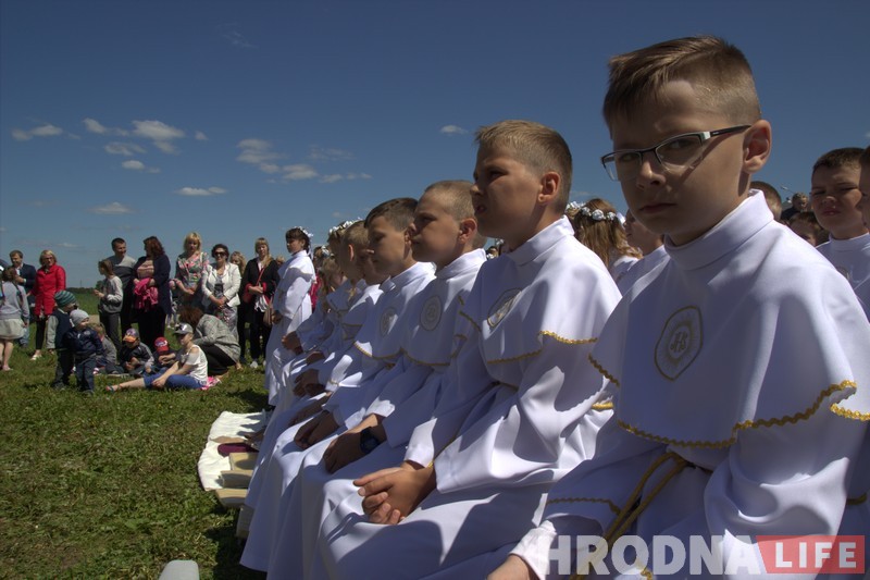 «Упершыню я прыехаў у Гродна на ровары». Арцыбіскуп Тадэвуш Кандрусевіч наведаў свята ў Альшанцы (+анекдот ад мітрапаліта)