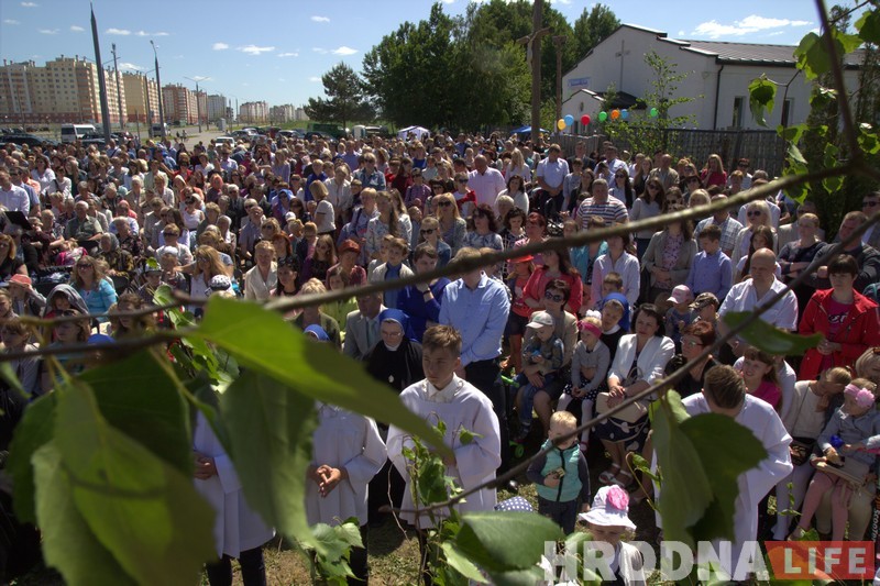 «Упершыню я прыехаў у Гродна на ровары». Арцыбіскуп Тадэвуш Кандрусевіч наведаў свята ў Альшанцы (+анекдот ад мітрапаліта)