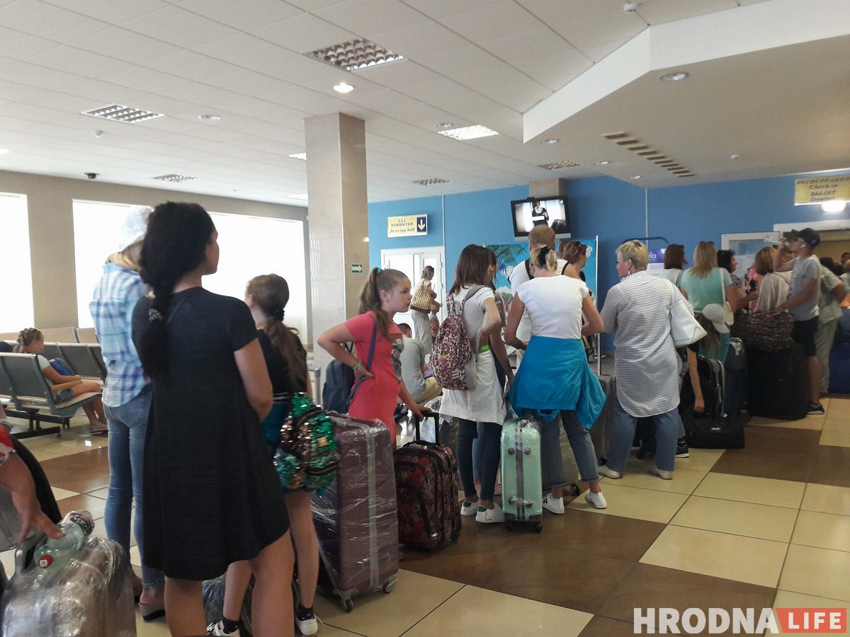 Першы сёлетні самалёт у Турцыю адляцеў з гродзенскага аэрапорта Першы сёлетні самалёт у Турцыю адляцеў з гродзенскага аэрапорта