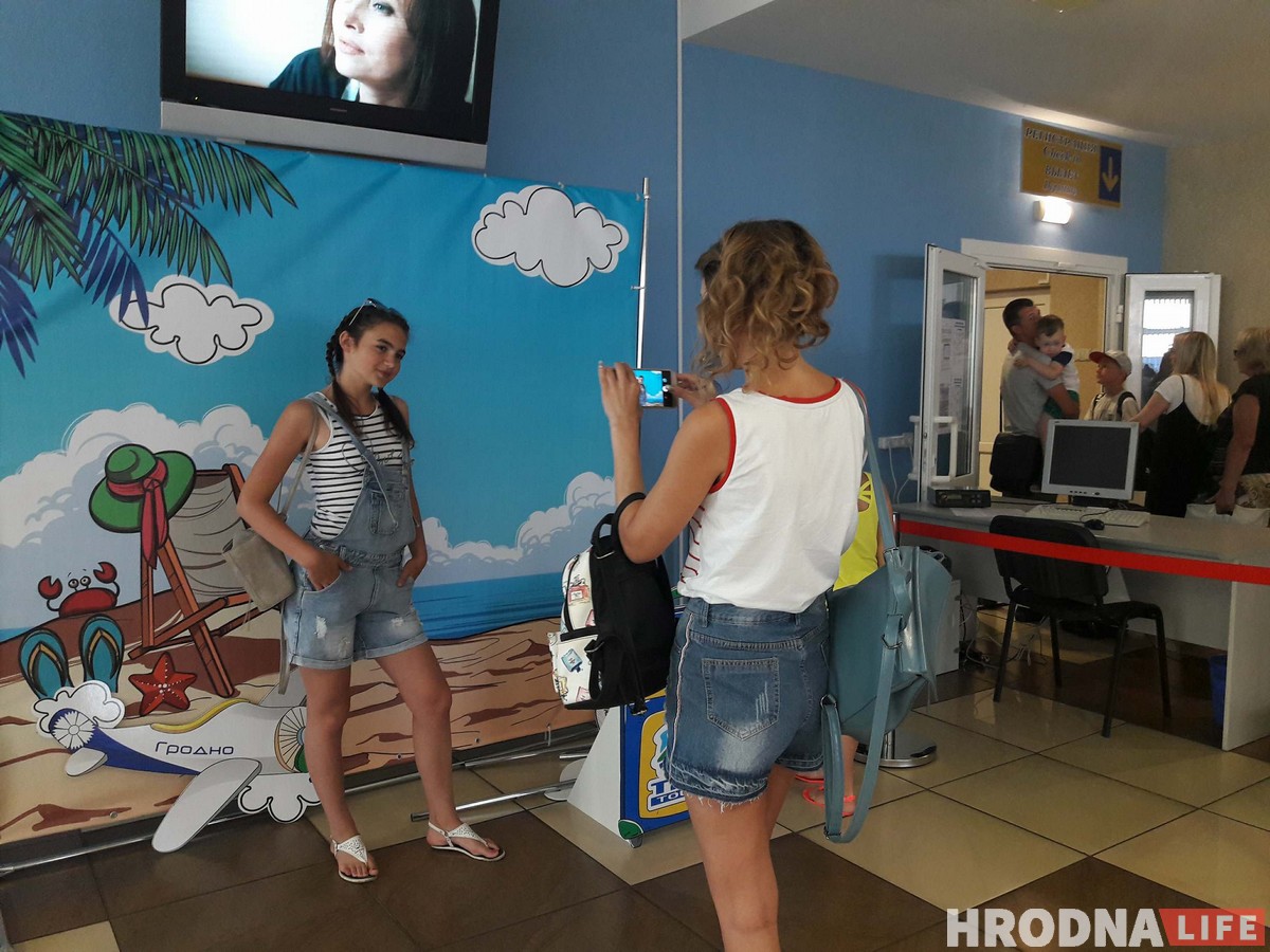 Першы сёлетні самалёт у Турцыю адляцеў з гродзенскага аэрапорта Першы сёлетні самалёт у Турцыю адляцеў з гродзенскага аэрапорта