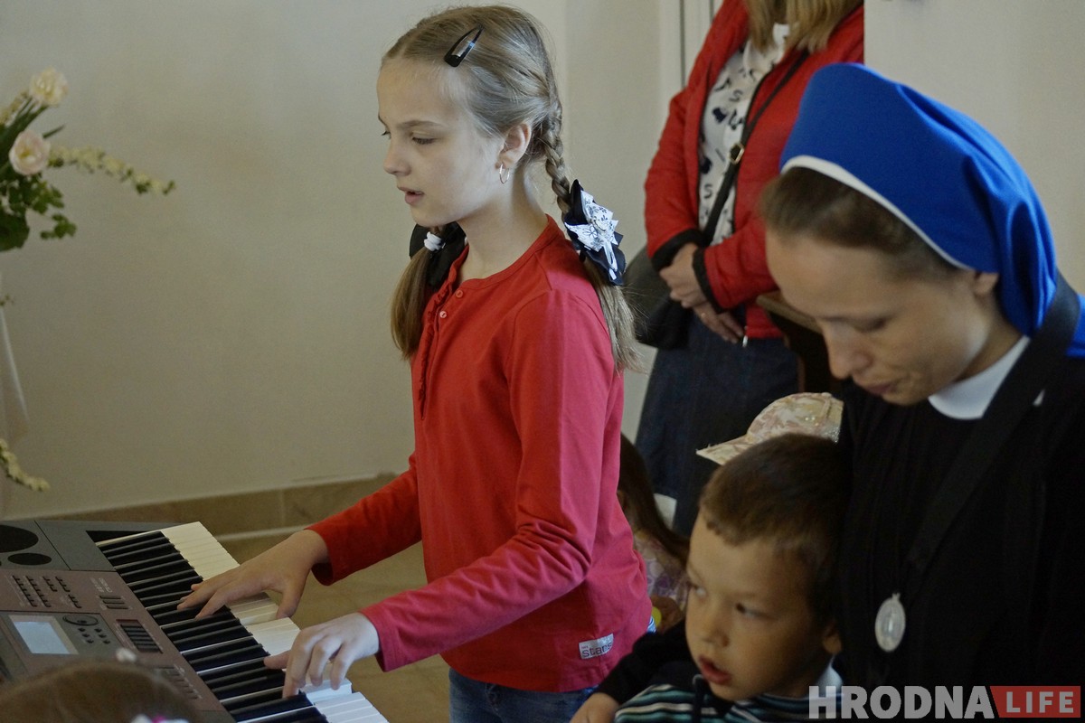 Адна на мільён. Дзесяцігадовая Насця перамагае выпускнікоў і грае ў касцёле, хоць ніколі не бачыла нот