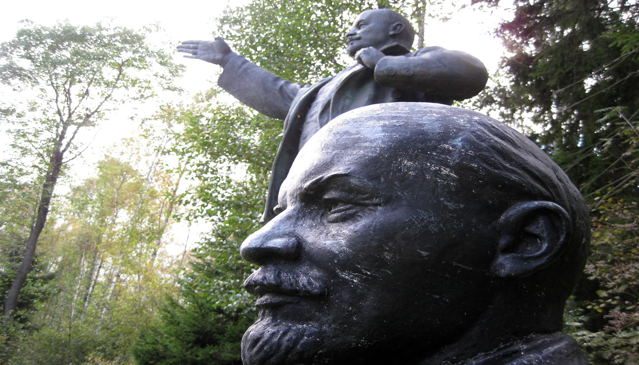 Як быць з Леніным у Гродне? 7 крэатыўных падказак з усяго свету