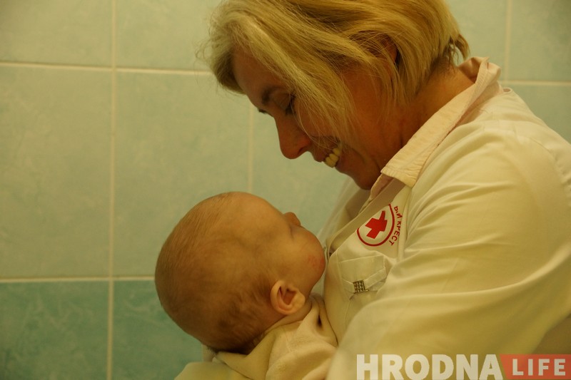 Няня, якой больш няма. Як жыла і працавала першая бальнічная «мама» для малянят-сірот