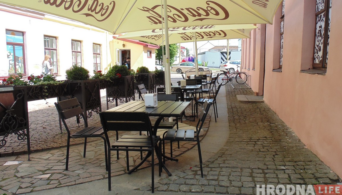 Летнія пляцоўкі ў цэнтры Гродна. Топ-10 месцаў для кавы на вольным паветры