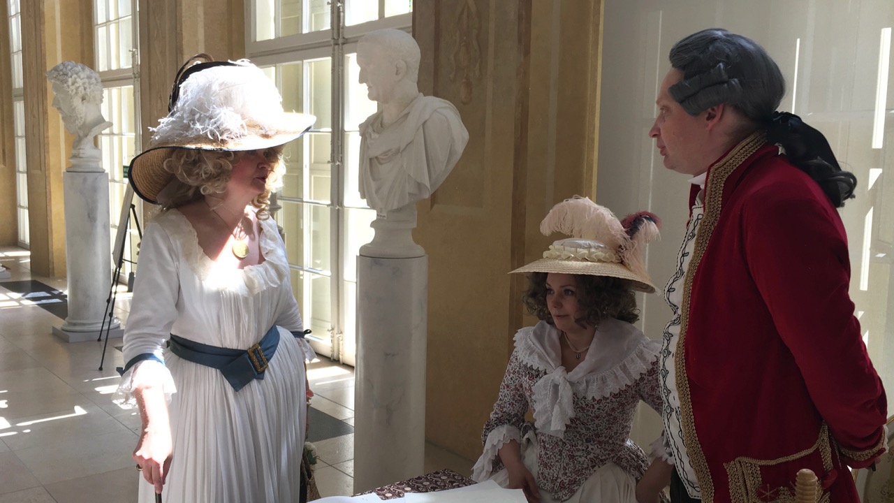 Макіяж здымалі нажом: як жылі модніцы ў часы Панятоўскага