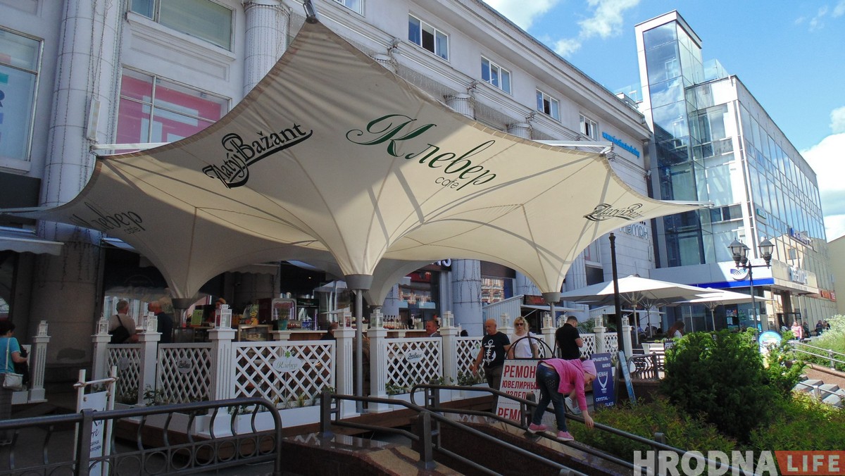 Летнія пляцоўкі ў цэнтры Гродна. Топ-10 месцаў для кавы на вольным паветры