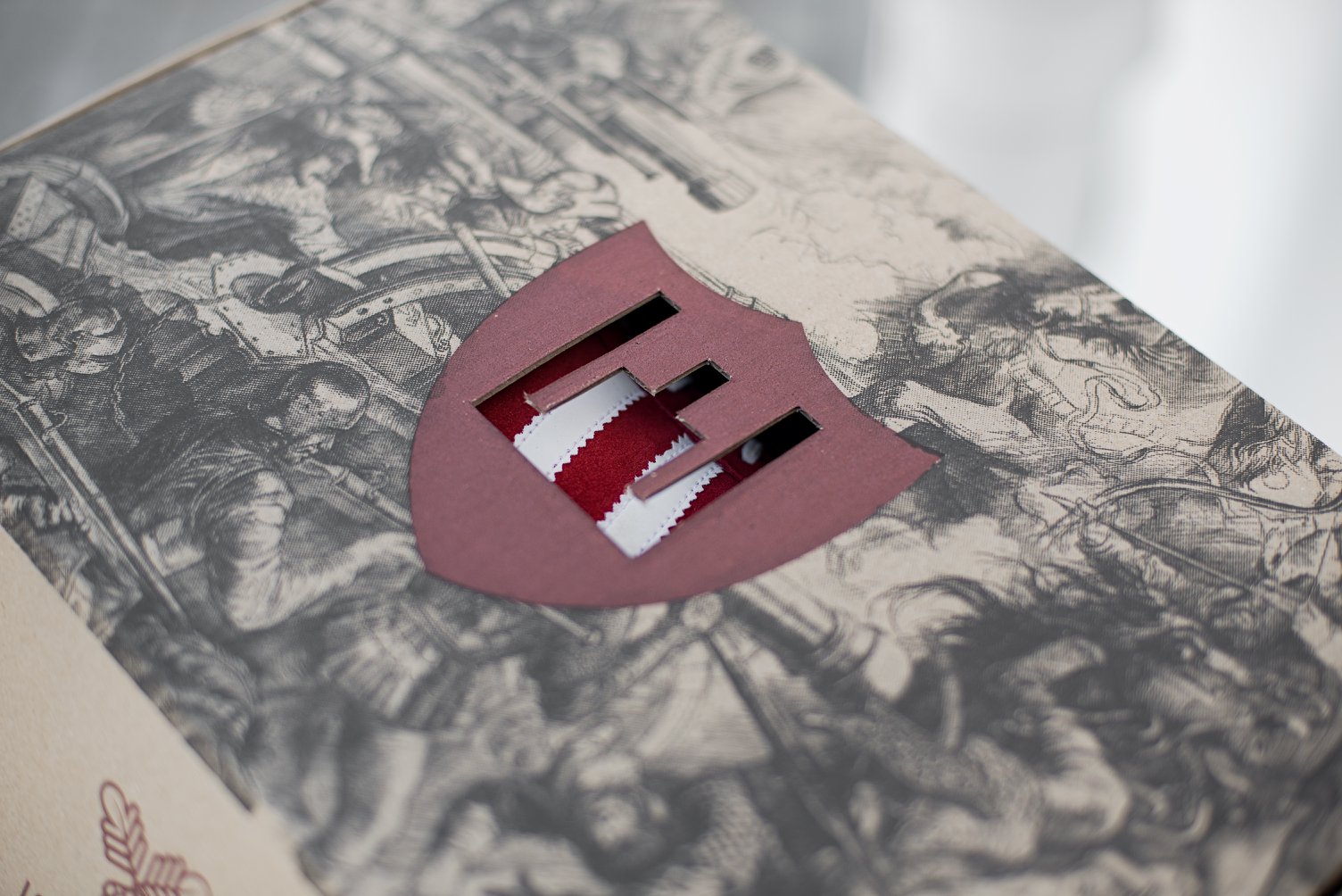 На Лідскай абутковай фабрыцы выпусцілі кеды з гербам ВКЛ На Лідскай абутковай фабрыцы выпусцілі кеды з гербам ВКЛ