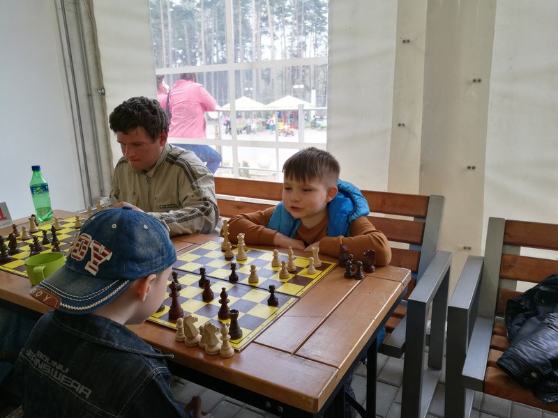 Миша Дюрдь: победил рак, пошел в школу, научился играть в шахматы