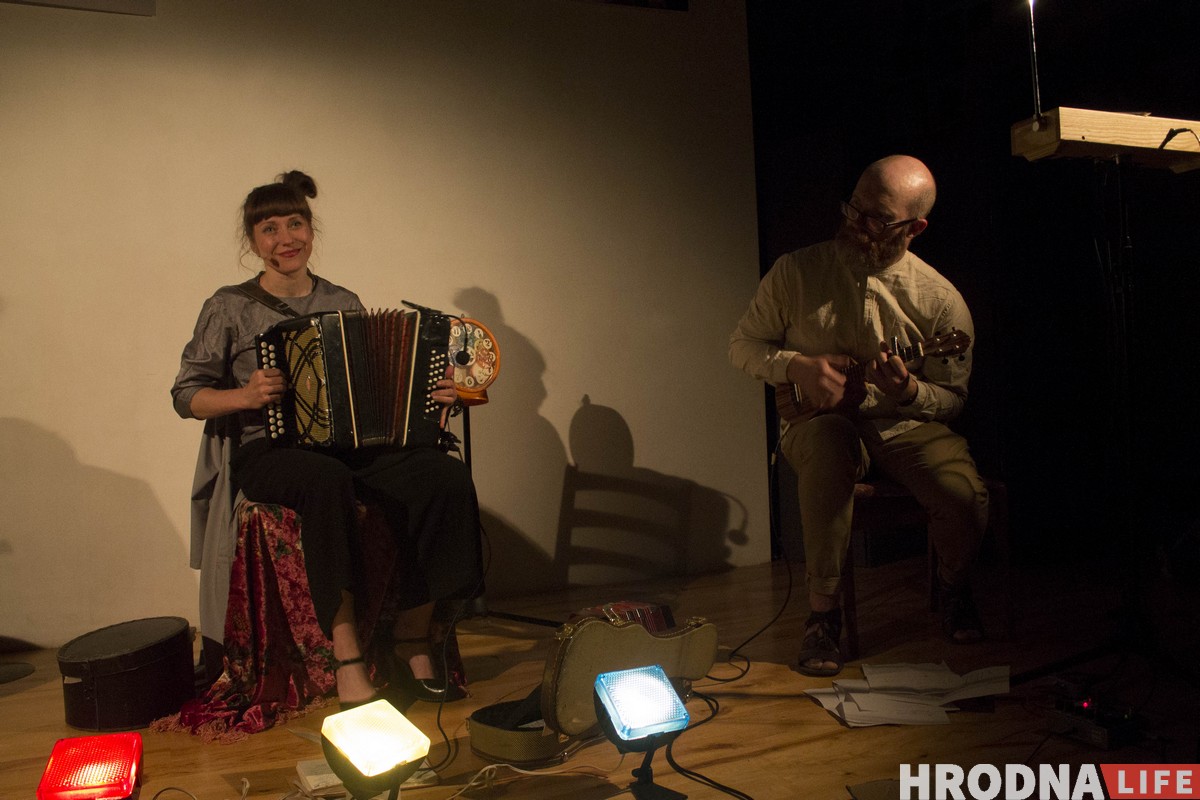 Бенька праспявала гродзенцам пра "электракаханне" Бенька праспявала гродзенцам пра "электракаханне"