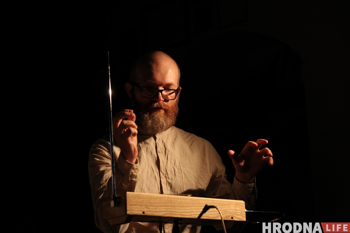 Бенька праспявала гродзенцам пра "электракаханне" Бенька праспявала гродзенцам пра "электракаханне"