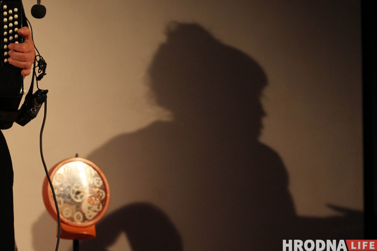 Бенька праспявала гродзенцам пра "электракаханне" Бенька праспявала гродзенцам пра "электракаханне"