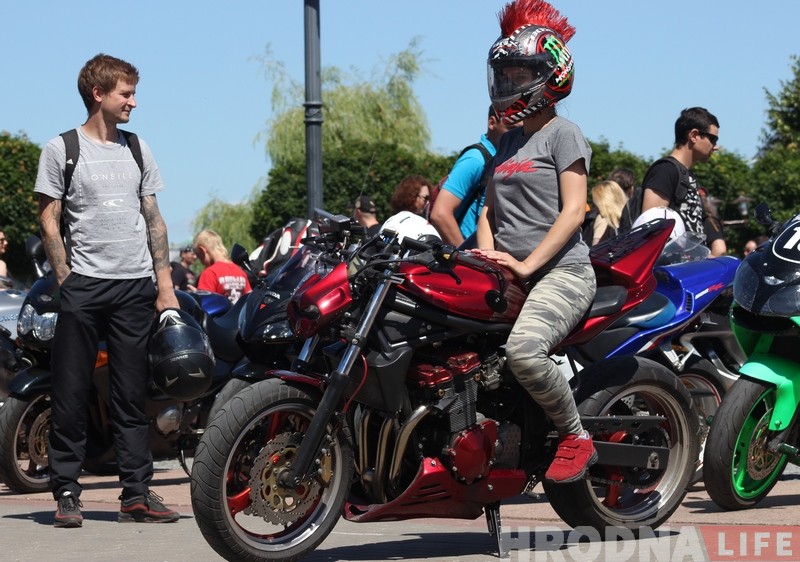 ФОТА: каля 500 байкераў праехаліся па вуліцах Гродна ФОТА: каля 500 байкераў праехаліся па вуліцах Гродна