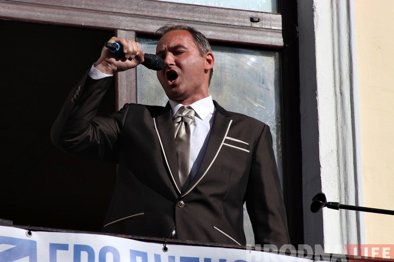 Летнія канцэрты ў Гродне: музыкі выступаюць на балконах старога горада Летнія канцэрты ў Гродне: музыкі выступаюць на балконах старога горада